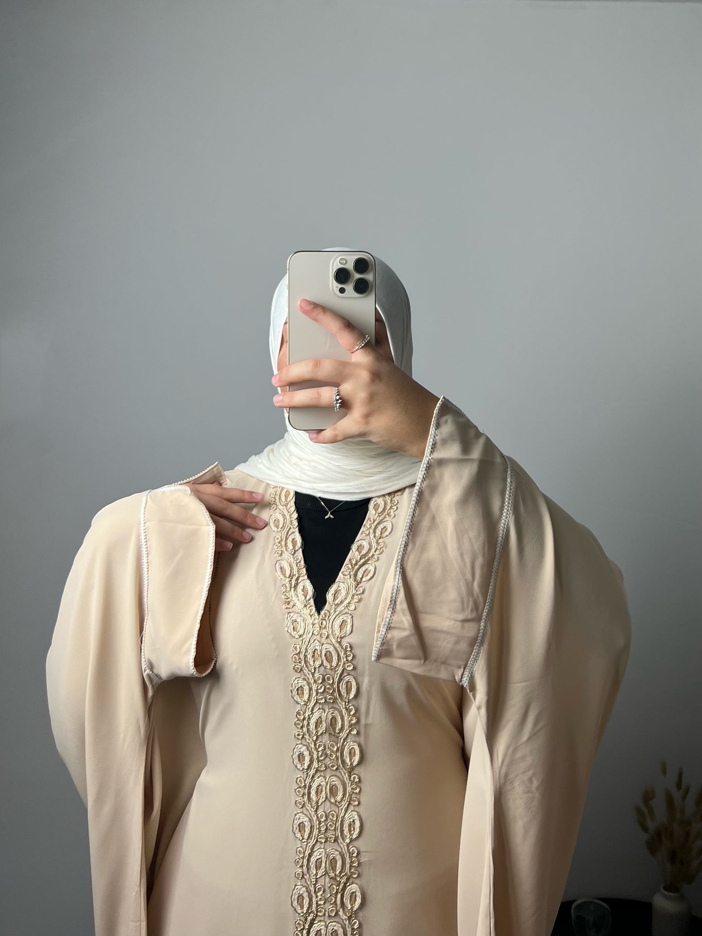 Naia Dress Beige